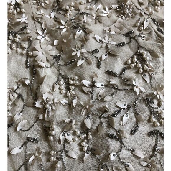 THEIA Hand-Beaded & Petal Applique 3/4 Bell-Sleeve Dress Women’s SIZE 4 - Picture 14 of 14